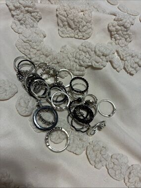 Mixed Silver and Black Stackable Ring Set - Unbranded